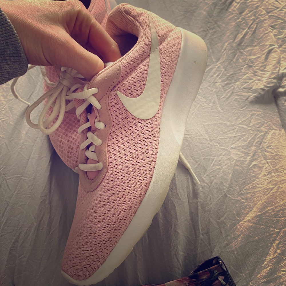 Ladies light pink Nike’s